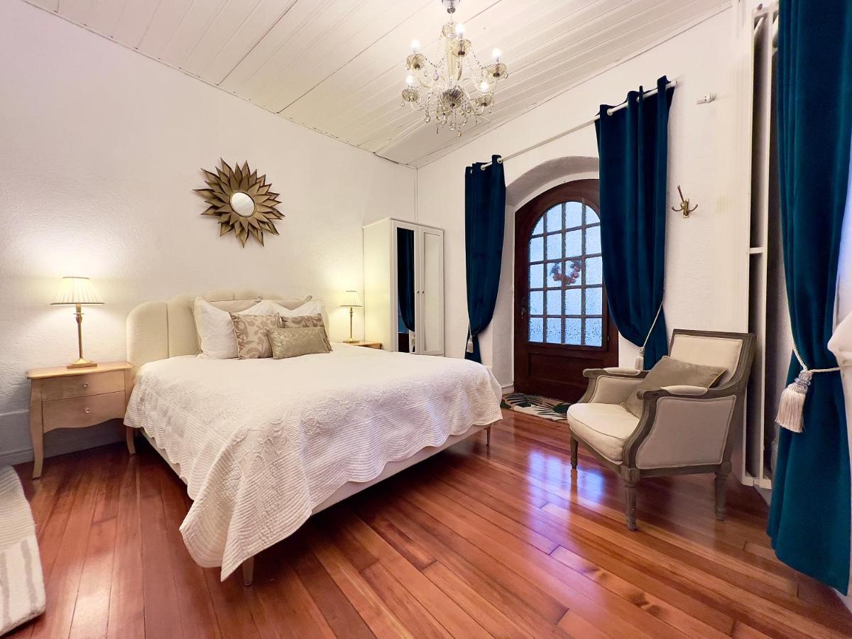 Montreux Castle | Charming Lake View Studio Exterior photo